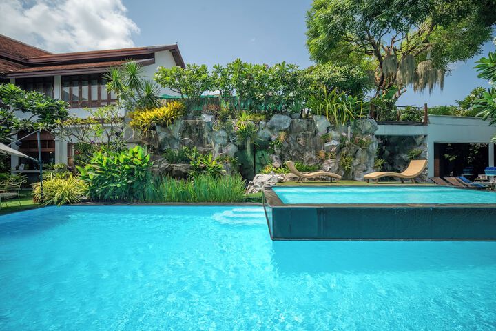 Pool 151 of 178