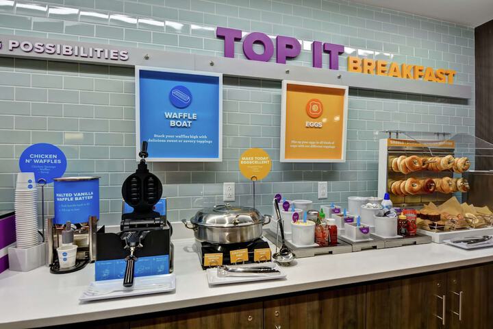 Breakfast area