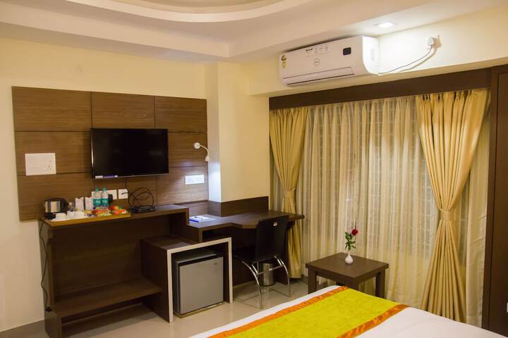 Room 8 of 48