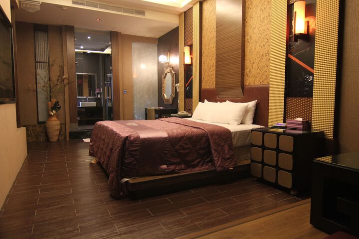 Room 21 of 56