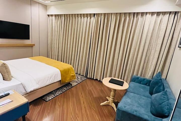 Room 20 of 65
