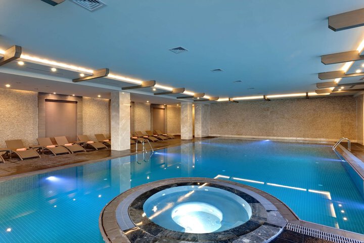 Pool Hotel