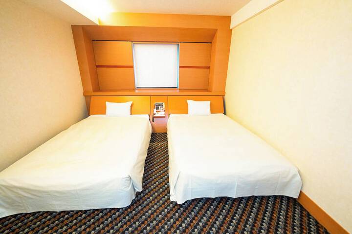 Room 19 of 60