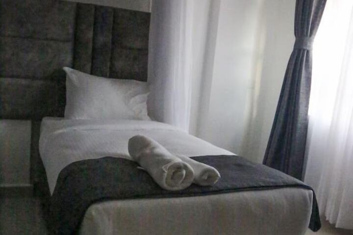 Room 7 of 44