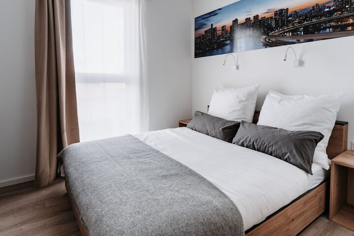 Room 51 of 86