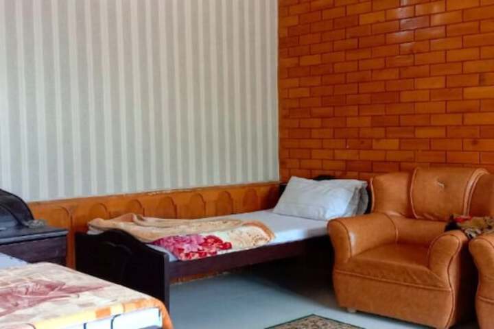 Room 18 of 20