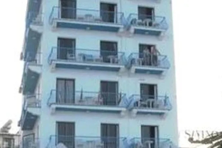 Hotel 4 of 5