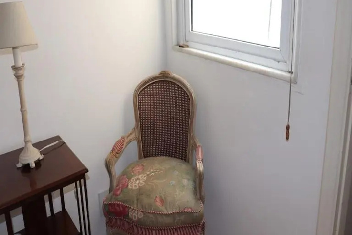 Room 2 of 3