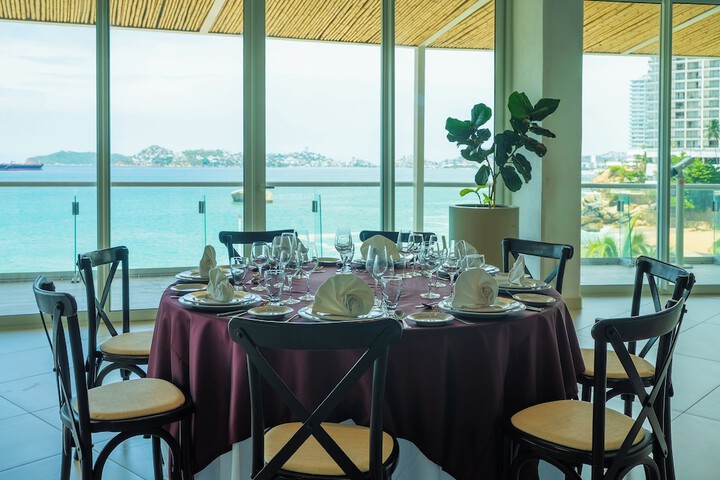 Dining 103 of 165