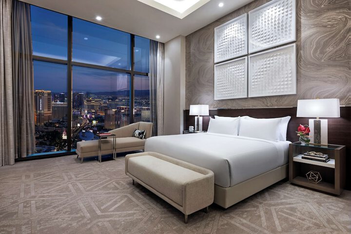 Room 18 of 153