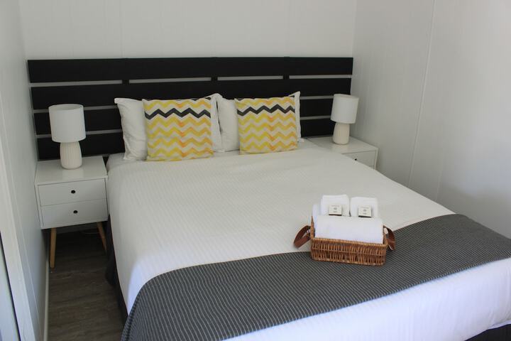 Room 9 of 27