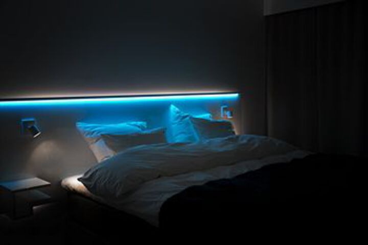 Room 5 of 16