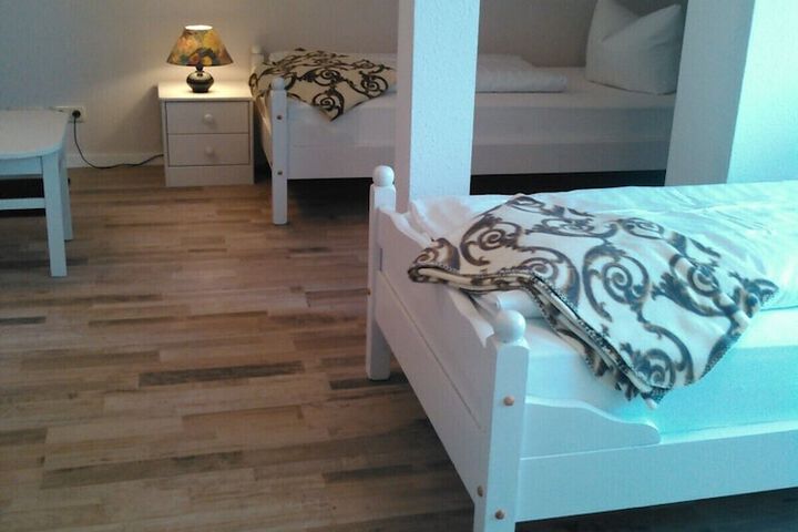 Room 11 of 35