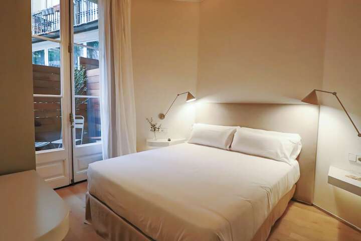 Room 3 of 70