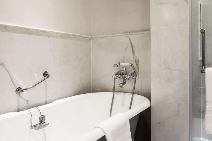 Room 46 of 161
