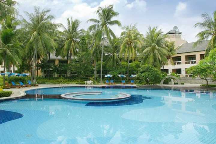Pool Hotel