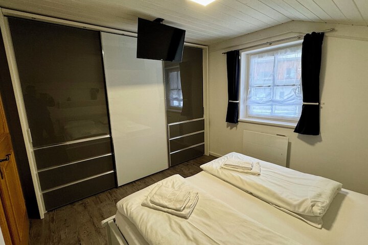 Room 9 of 51
