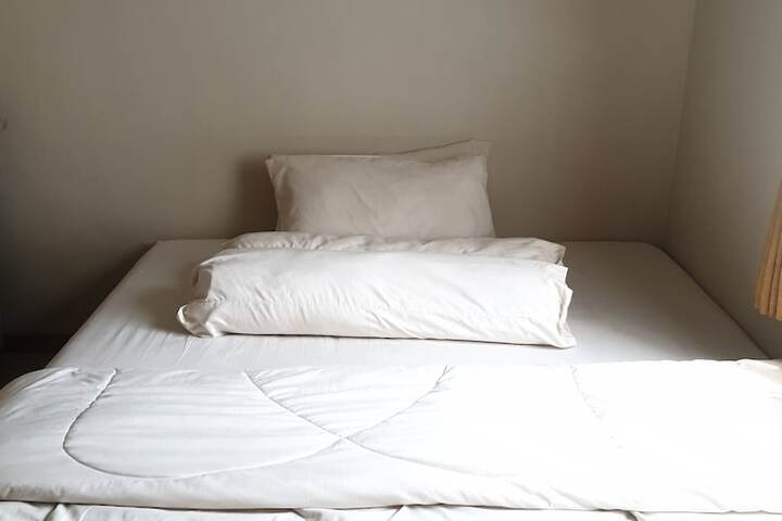 Room 2 of 58
