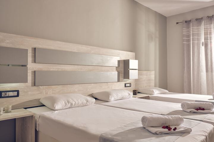 Room 2 of 23