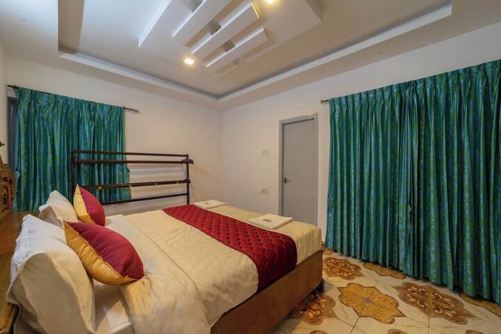 Room 13 of 68