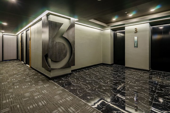 Ballroom/Hall 52 of 65