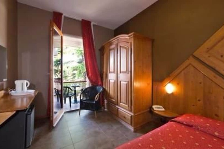 Room 5 of 30