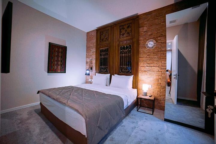 Room 46 of 127
