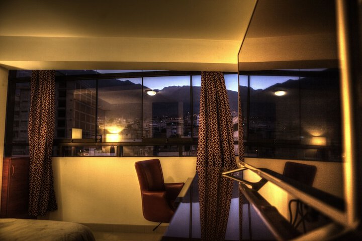 Room 9 of 35