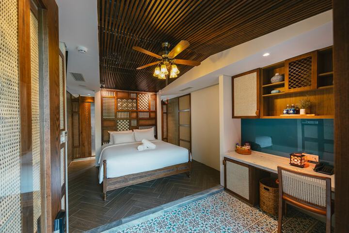 Room 18 of 49