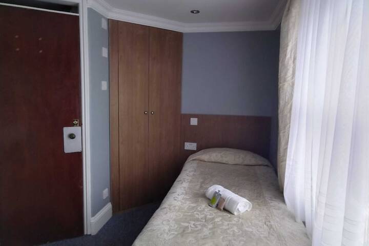 Room 39 of 283