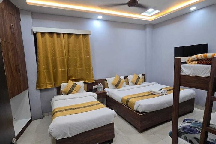 Room 5 of 7