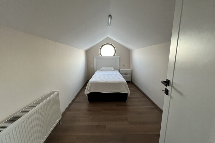 Room 18 of 26