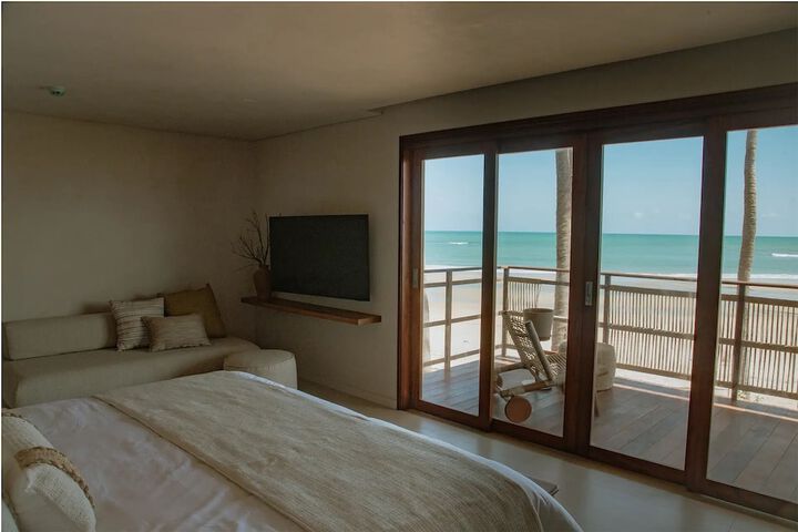 Room 19 of 79