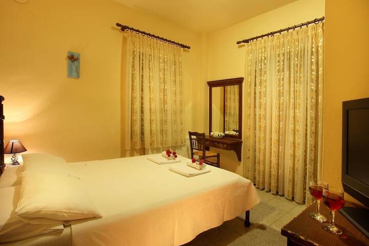 Room 10 of 27
