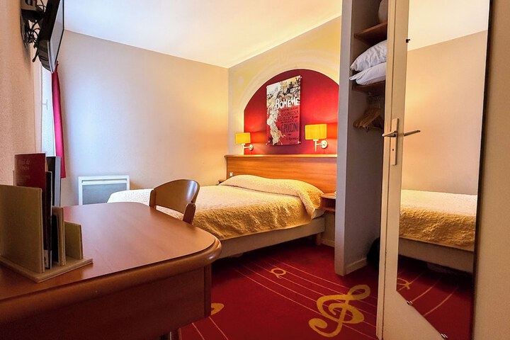 Room 3 of 29