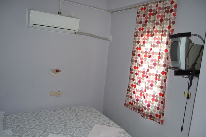 Room 7 of 41