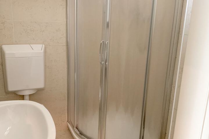 Room 40 of 67