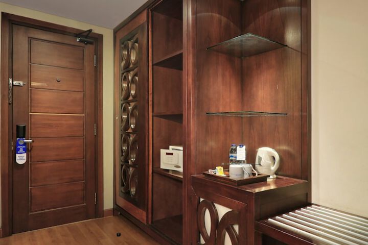 Room amenity