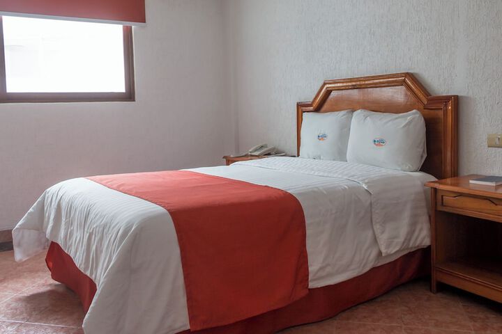 Room 13 of 34
