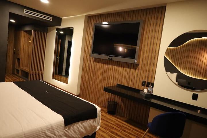 Room 10 of 15