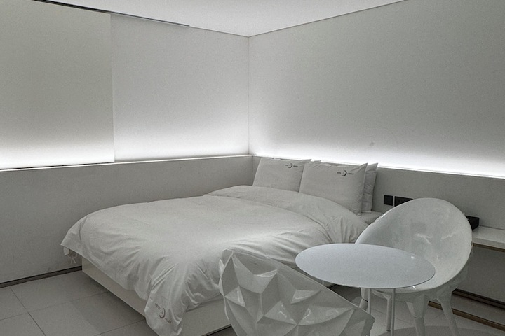 Room 7 of 34