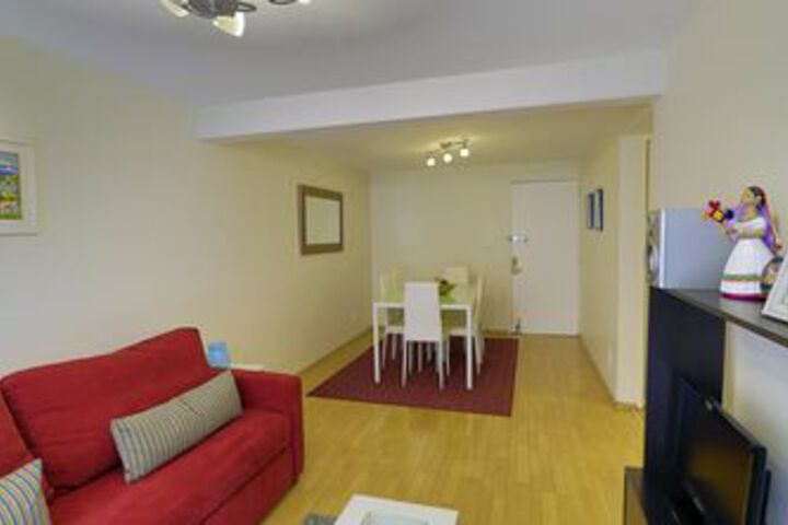 Room 13 of 16