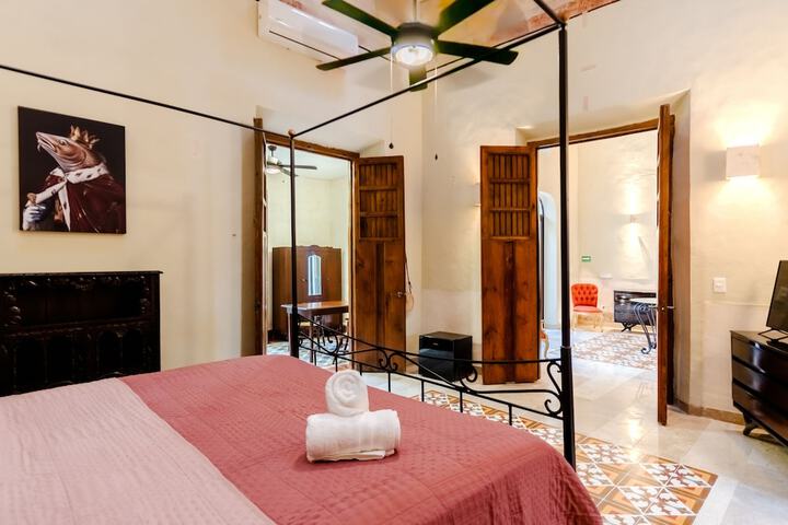 Room 5 of 28