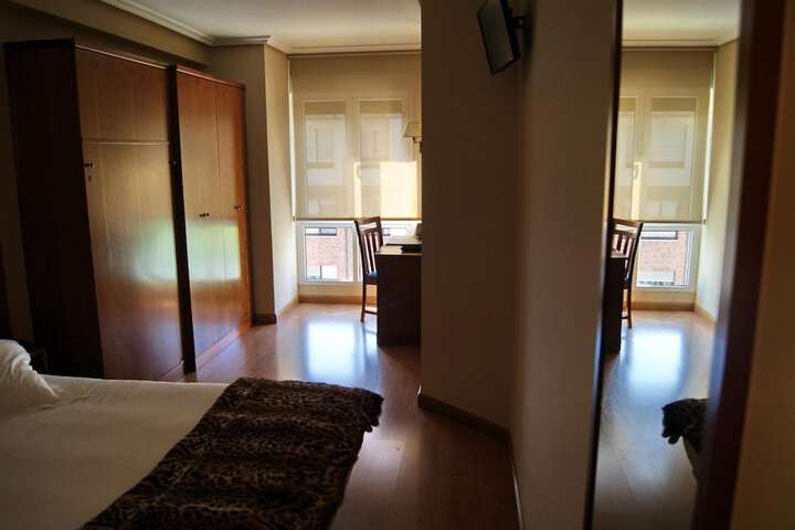 Room 15 of 49