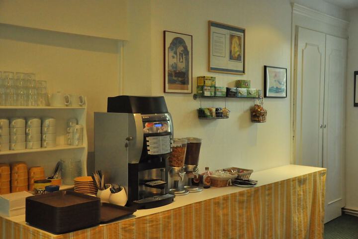 Breakfast/Coffee Service 94 of 98