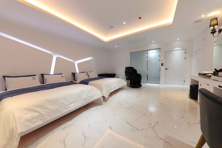 Room 7 of 58