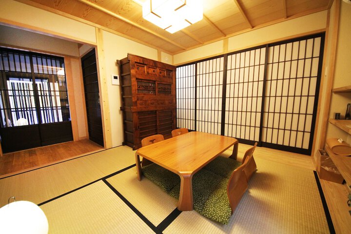 Room 5 of 15