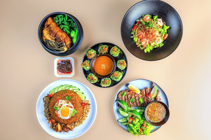 Dining 61 of 109