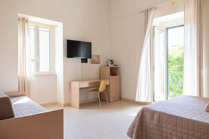 Room 9 of 49