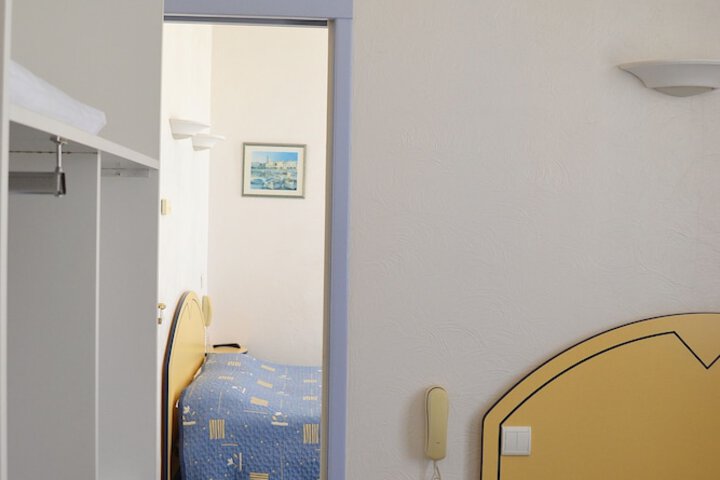 Room 15 of 47